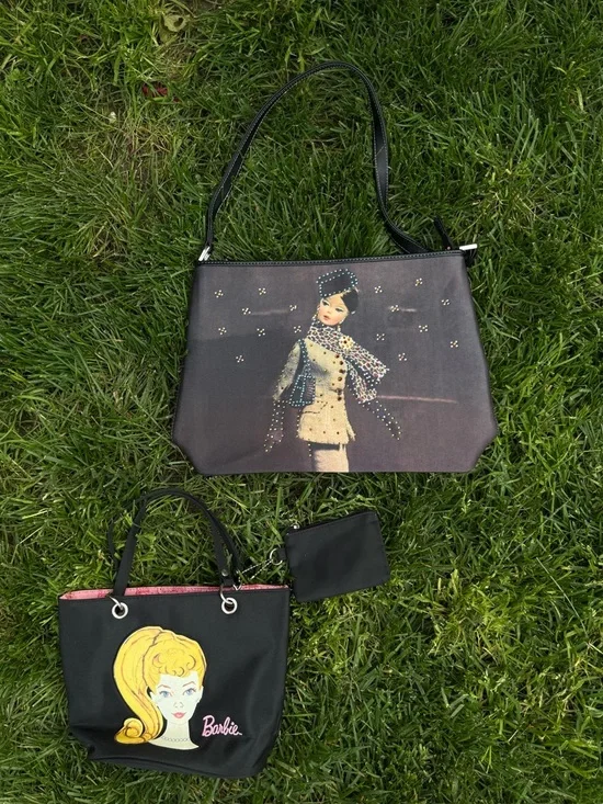 Lot 2 Vintage Collectible Embellished Barbie Purses - Picture 1 of 12